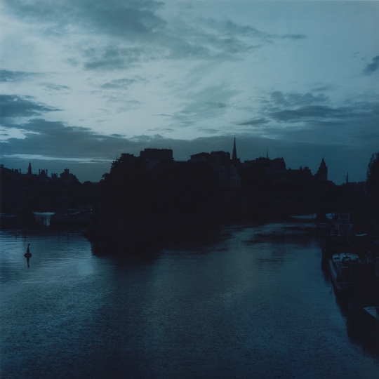 <p><em>Seine, Isle. </em>&nbsp;Still image used as projection during performance.&nbsp;</p>